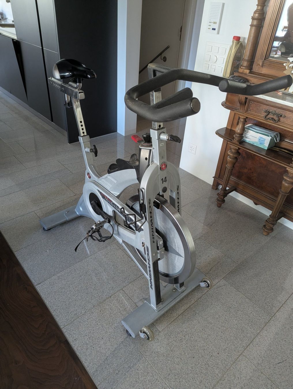 Schwinn Hometrainer: Schwinn Evolution Spinning Bike Top Zustand – Gebraucht aus Grüt (Gossau ZH) von Troeschi 1