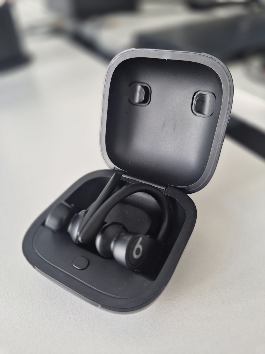 Beats Casques audio: Écouteurs sans fil Powerbeats Pro noirs – D'occasion à Genève par caps1207 3