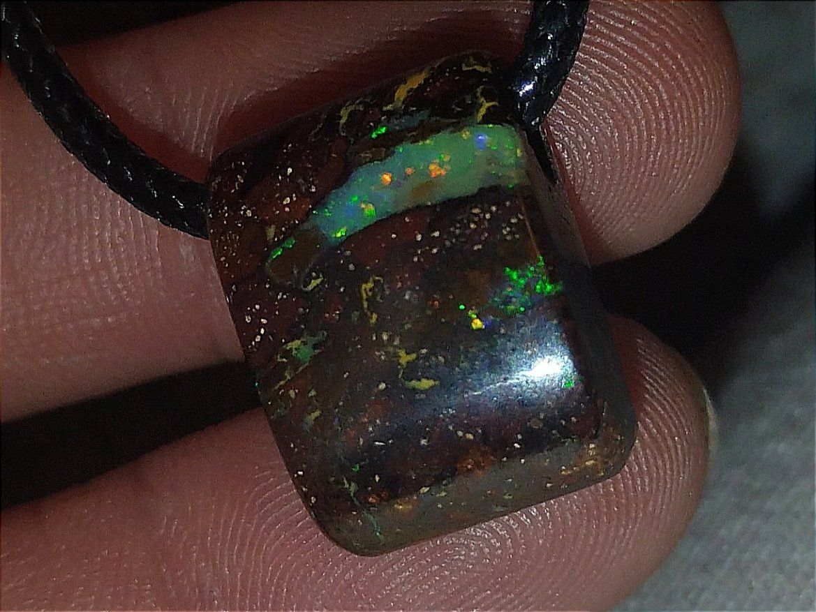Pietre preziose: Natürlicher Australischer Boulder Opal Anhänger – Usato da Uerkheim venduto da Winwinner 3