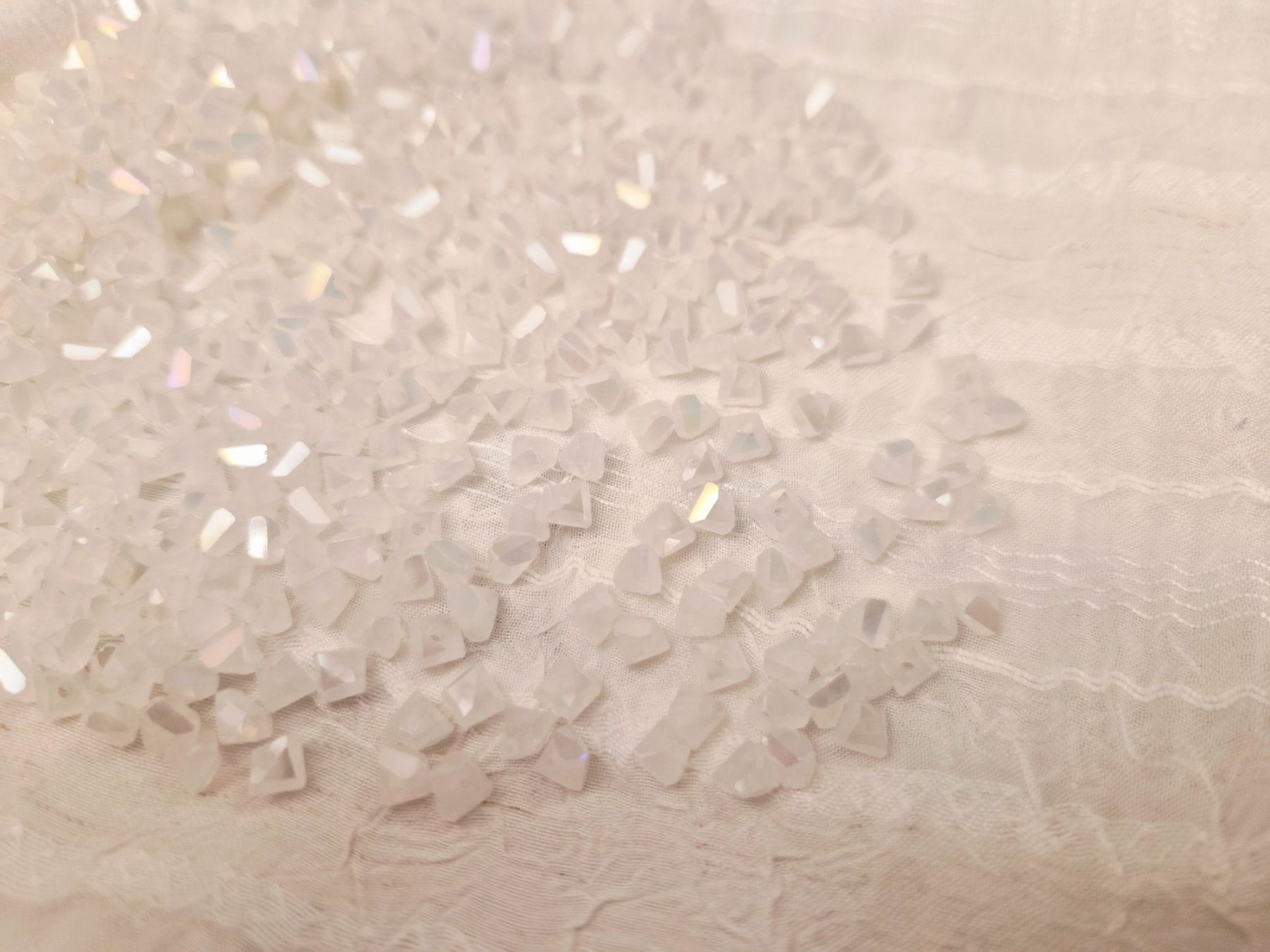 Perle (finte): Glasschliffperlen 5mm 115 stk White Opal – Nuovo e nell'imballaggio originale da Dietikon venduto da Eleda 1