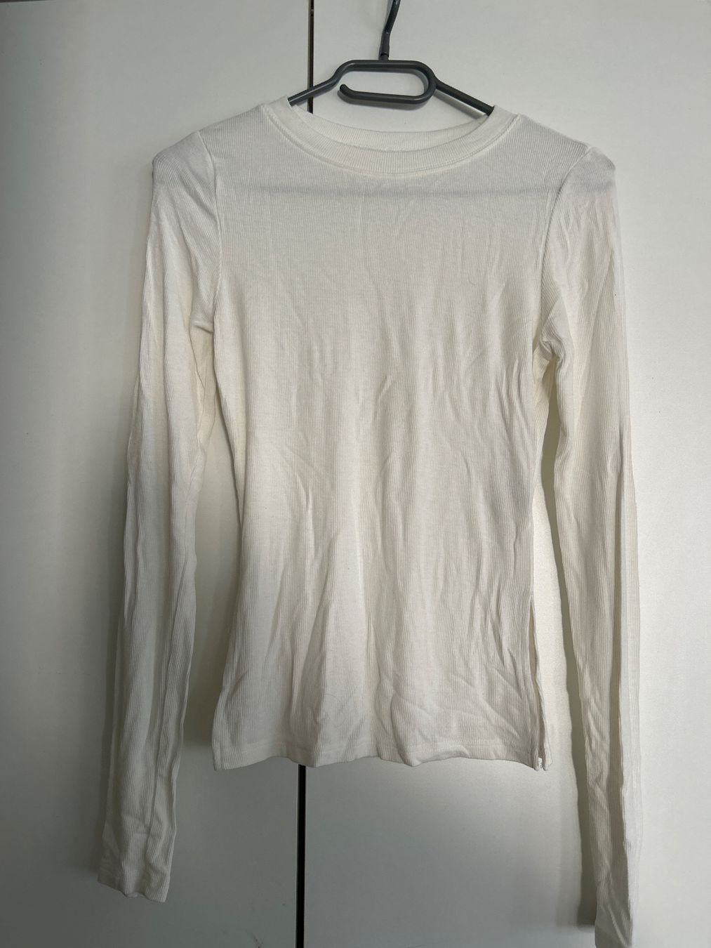 T-Shirts: weisses Langarmshirt, Gr. XS – Gebraucht aus Buttisholz von allule13