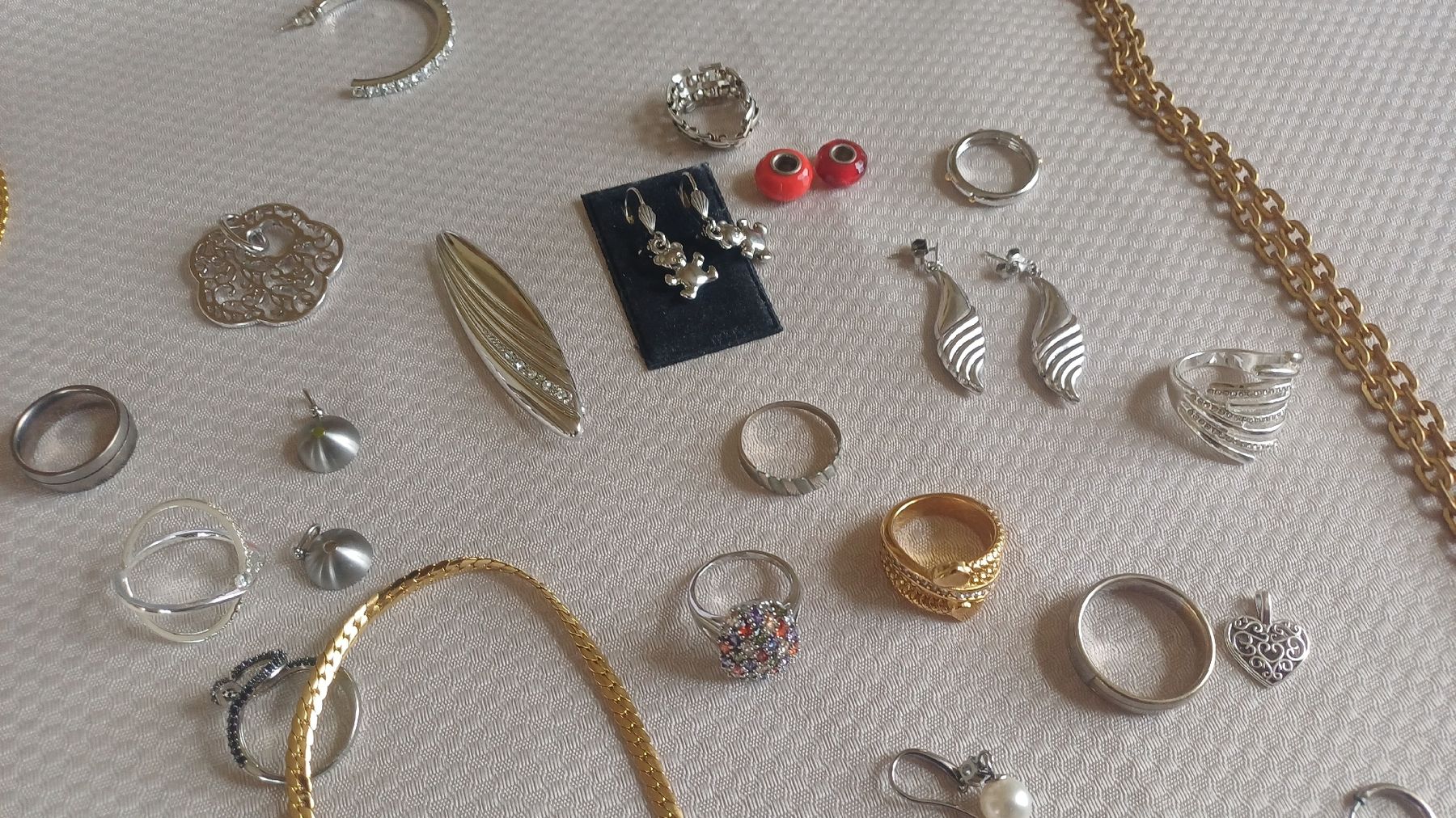 Altri gioielli: Lot diverser Schmuck  – Usato da Flawil venduto da Pinkmalibu 1