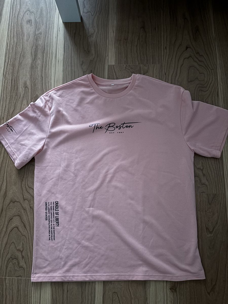 T-shirt: T-Shirt – Nuovo (secondo la descrizione) da Dübendorf venduto da dor_2yvd