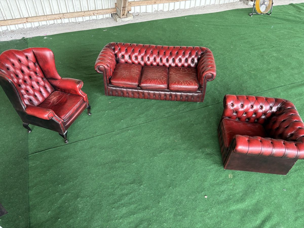 Chesterfield Sofas: Chesterfield Polstergruppe – D'occasion à Uetendorf par Bthomann 1