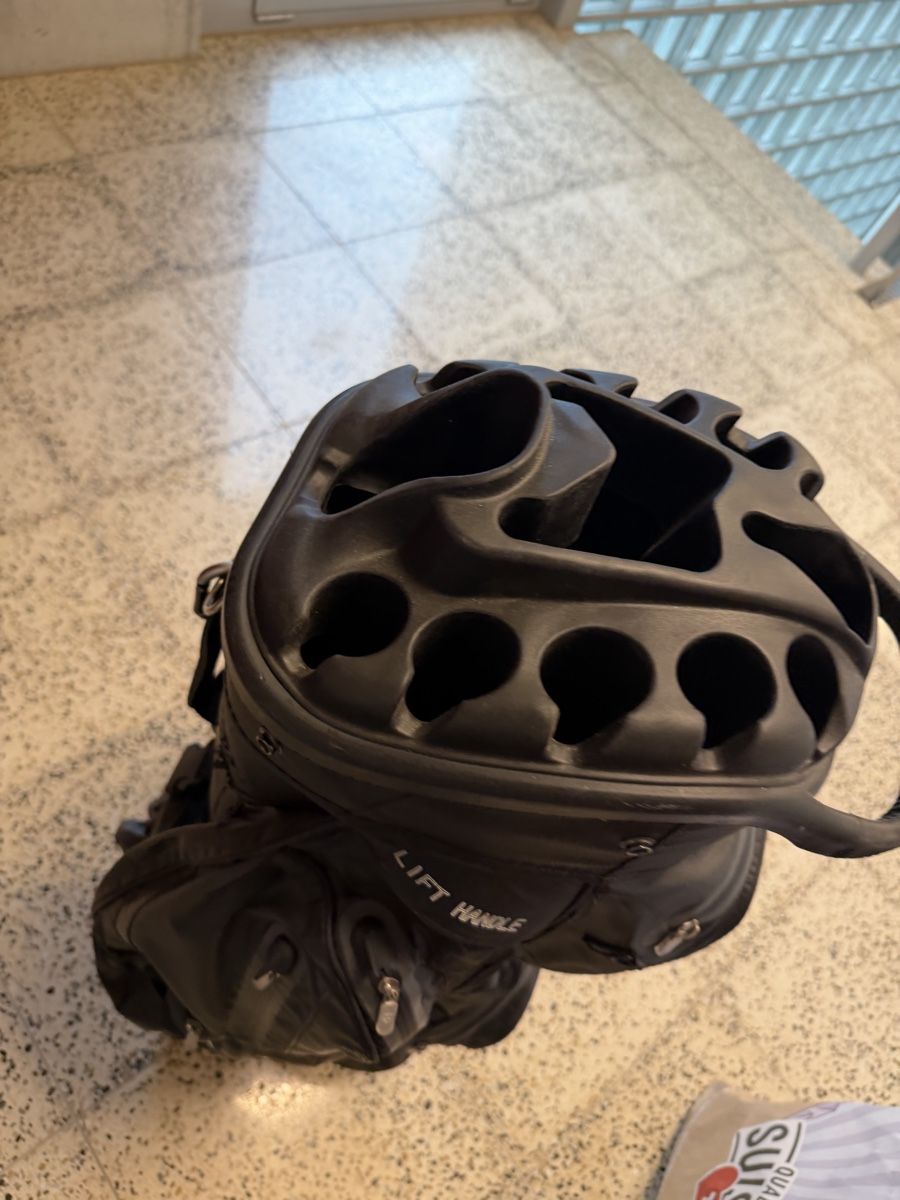 Borse: Bennington Golfbag Dry Bag schwarz – Usato da Niederwangen BE venduto da Luxury.Second.Life 4