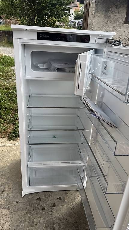 Electrolux Frigoriferi: Einbaukühlschrank Electrolux 122 cm – Usato da Künten venduto da buli76 3