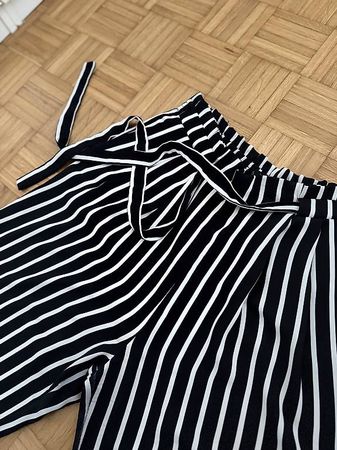 Zara, gestreifte Hose, Gr. 42