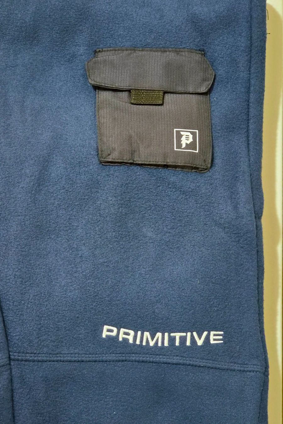Pantaloni: Fleece-Jogginghose in Dunkelblau – Nuovo e nell'imballaggio originale da Zürich venduto da New_username 3