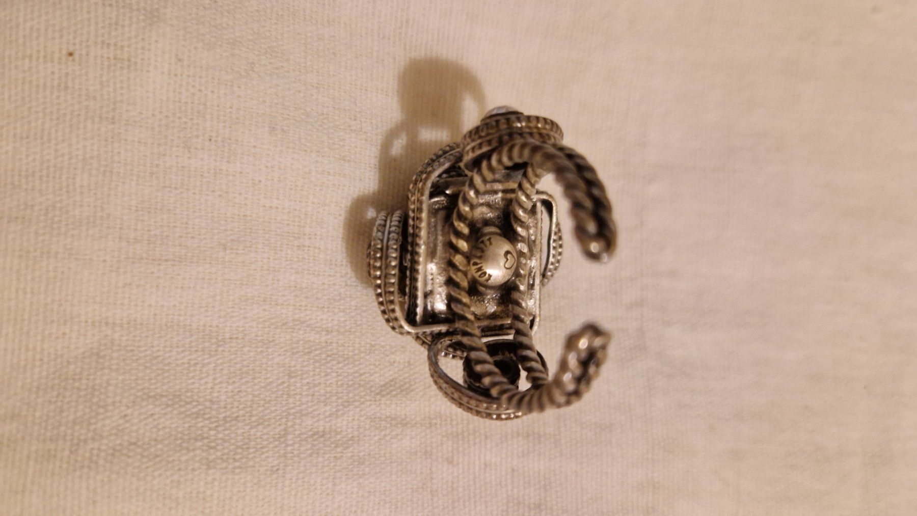 Bagues: Schöner Ring von Konplott – Neuf (Voir description) à Rütihof par Teddy1985 1
