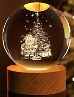 3D Kristallkugel lasergraviert Motiv Weihnachtsmann mit LED