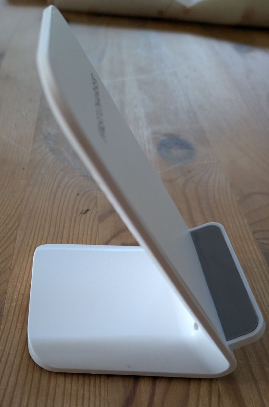 Caricatori & Batterie: QI Wireless Ladestation – Nuovo (secondo la descrizione) da Riehen venduto da Kobi_ 2