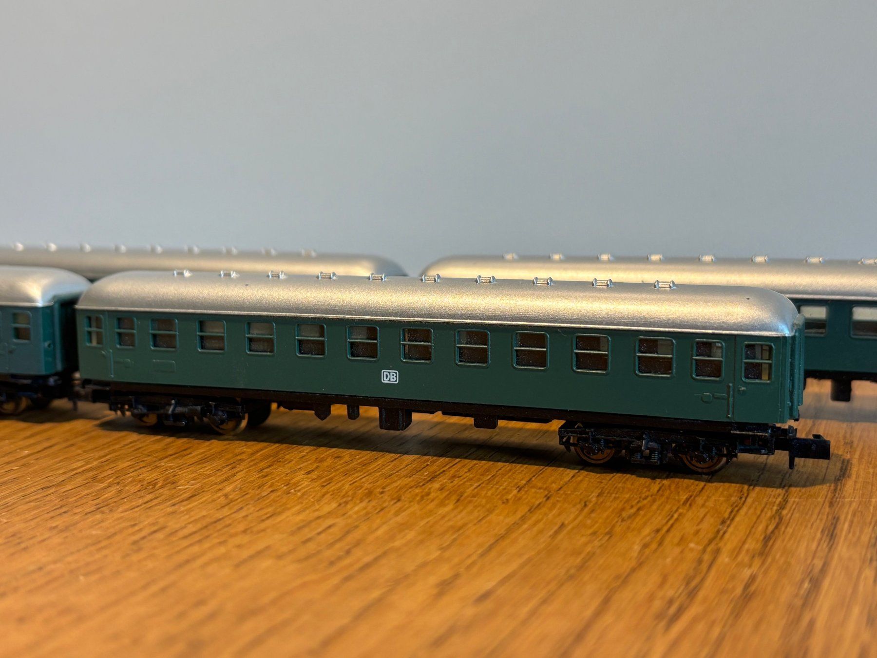 Modellini di ferrovie: *e909:  4 DB Eisenbahnwagen  (Spur N) – Usato da Birsfelden venduto da Birs_25 2