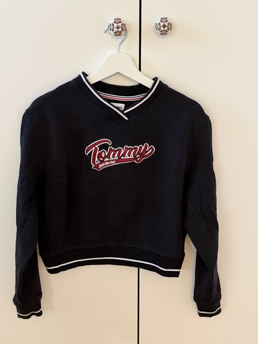Tommy Hilfiger Pullover & Sweatshirts: Y2K Tommy Hilfiger Pullover XS – Gebraucht aus Winterthur von adriana_1000