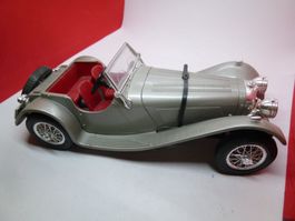 Jaguar 100SS - silber - rote Polsterung = selten - 1:18