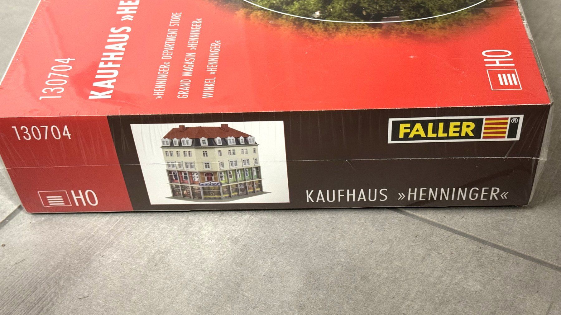 Faller Modellini di ferrovie: Faller Kaufhaus Henniger H0, neu – Nuovo e nell'imballaggio originale da Steckborn venduto da FFA 1