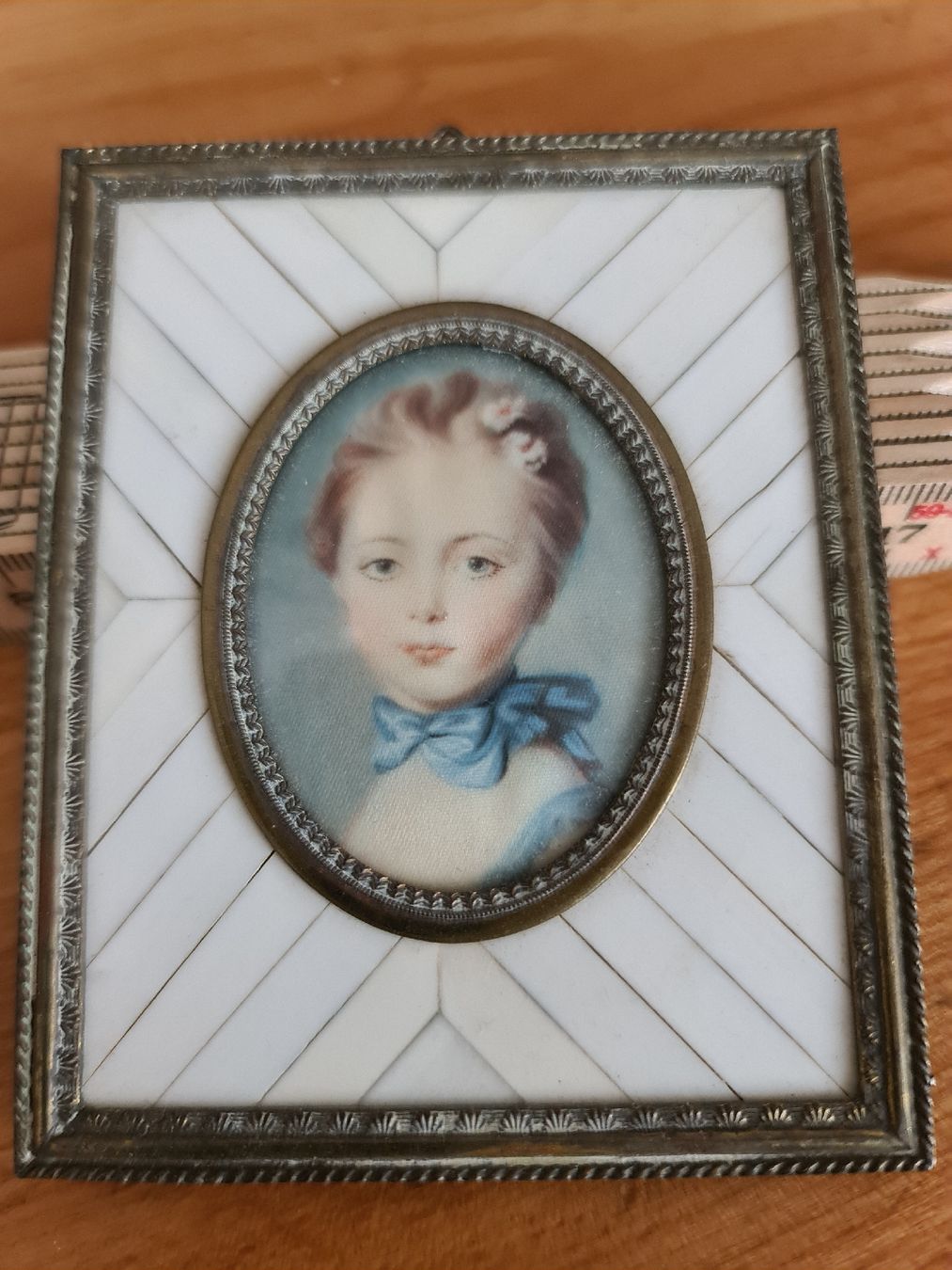 Dipinti: Kleines Seidenmalbild Portrait – Usato da henau venduto da Rockj