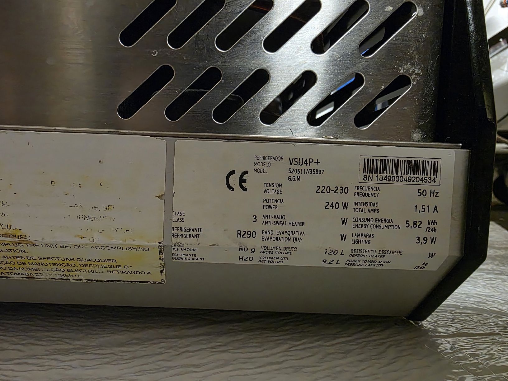 Ggm Gastro Elettrodomestici da cucina: Sushi-Kühlvitrine Premium PLUS - 4x GN 1/3 – Usato da Zweisimmen venduto da jun_9mrz 6