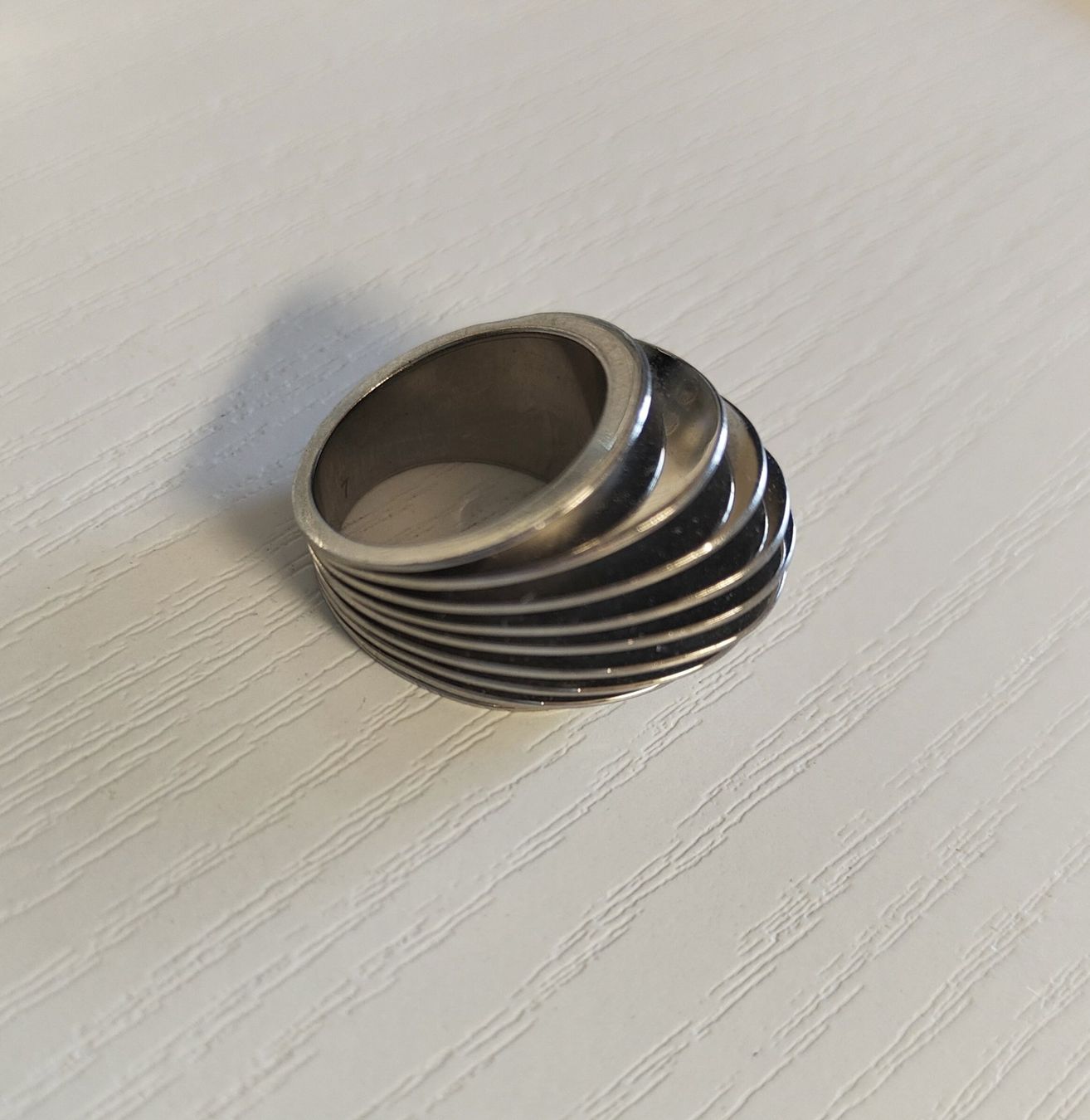Anelli: Bague Swatch en acier – Usato da Biel/Bienne venduto da notfun