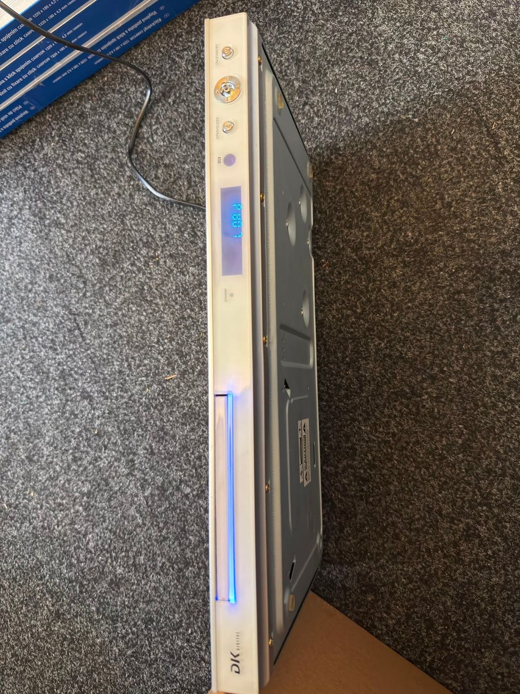 Enregistreurs: DVD Recorder mit SCART und AV-Anschlüssen – D'occasion à Luzern par Elgordo7