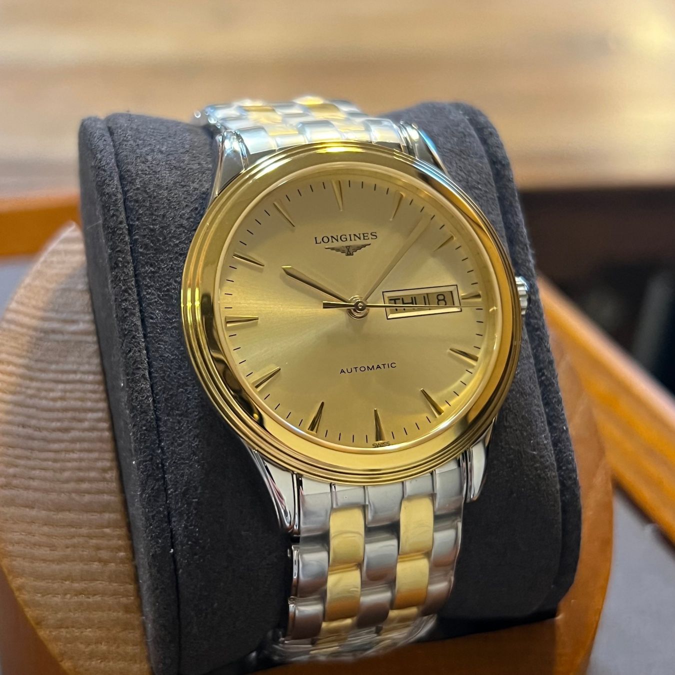 Longines Orologi: Longines Flagship Day-Date Automatic L4.899.3 – Usato da Carouge GE venduto da Watchaser 1