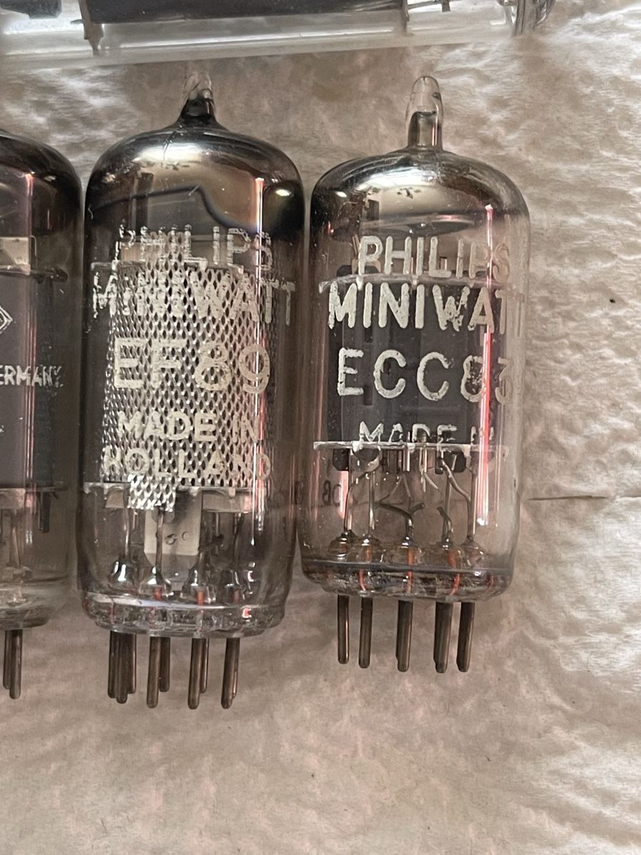 Elektronikbauteile: Röhren EL84, ECC83, ECC88 & mehr – Gebraucht aus Bern von TamSham 1