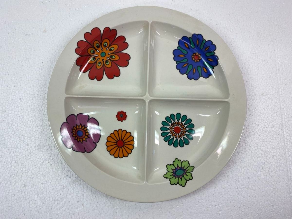 Villeroy & Boch Teller: Teller Villeroy & Boch Blumenmuster viergeteilt – Gebraucht aus sursee von trilli-tralli 2