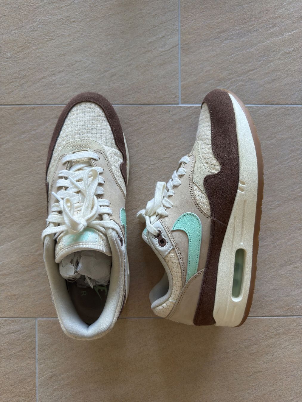 Nike Chaussures hommes: Air Max 1 Taille 9.5 US – D'occasion à Châtel-St-Denis par Lou_Hock 2