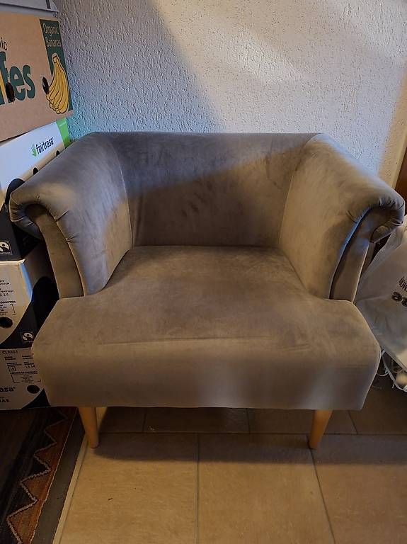 Poltrone: Sessel bequem neu – Nuovo (secondo la descrizione) da Waltenschwil venduto da Cassie11