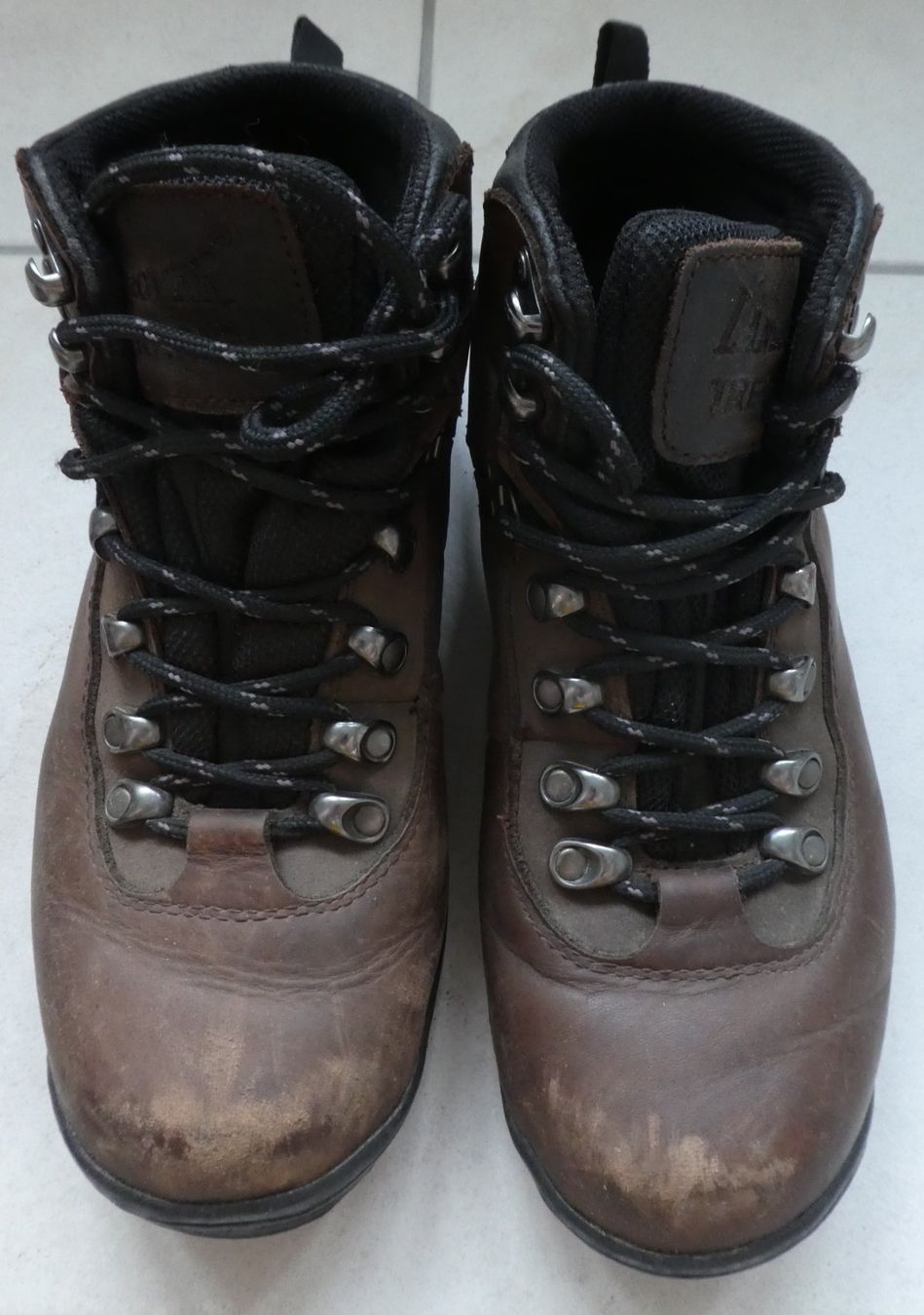 Chaussures femmes: Damen Wanderschuh Grösse 40 – D'occasion à Goldau par Aizo