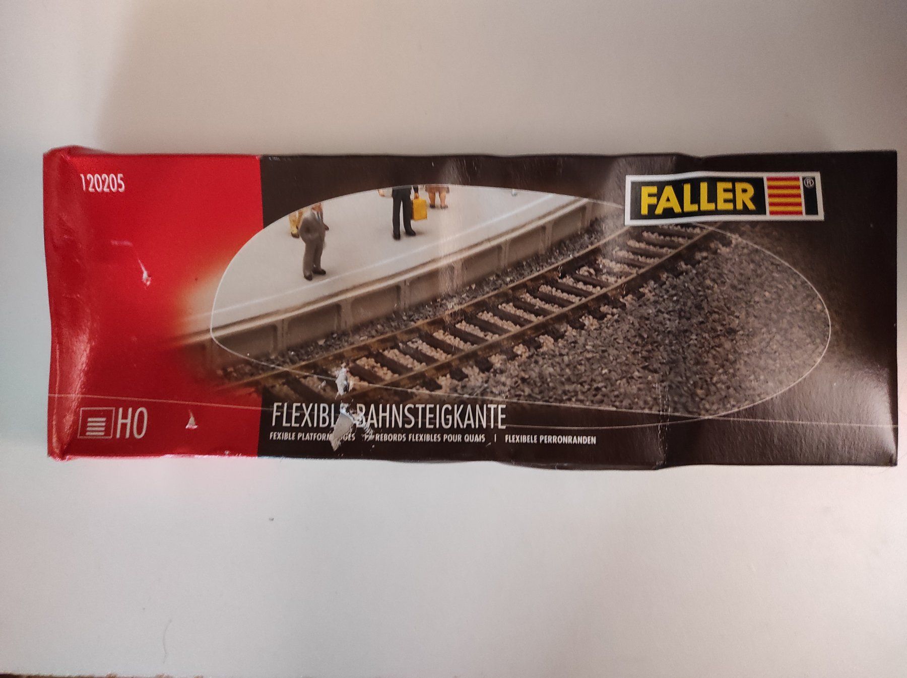 Faller Modellini di ferrovie: FALLER Bausatz H0 "Flexibel Bahnsteigkante" 120205, OVP – Nuovo (secondo la descrizione) da La Chaux-de-Fonds venduto da B-Ware.Modelle