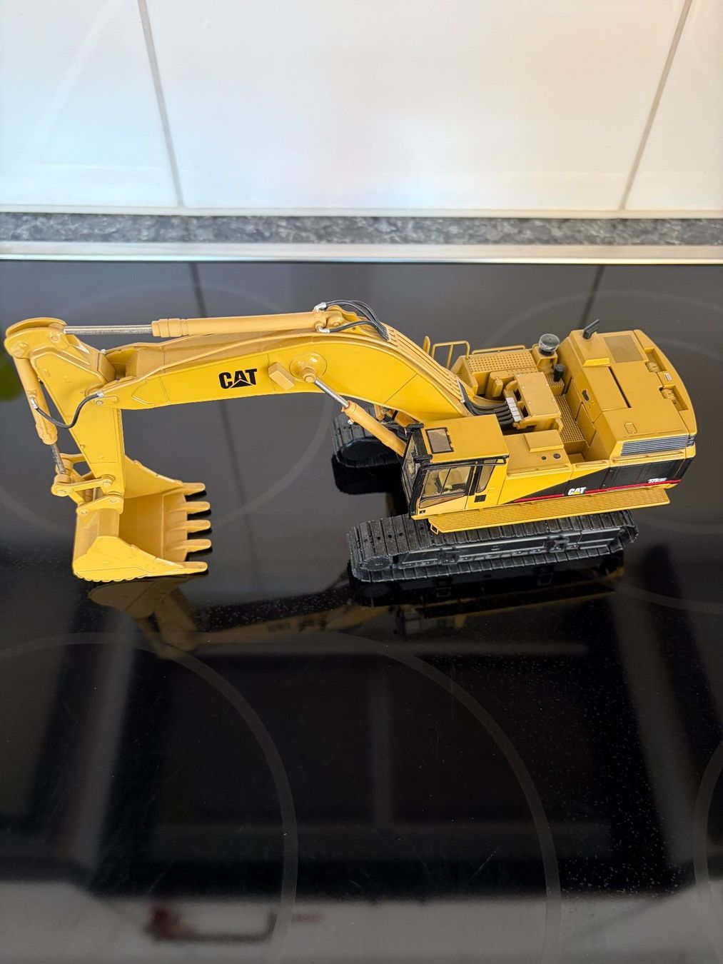 Caterpillar Escavatori: Caterpillar 375L CCM Modelle 1:48 – Nuovo (secondo la descrizione) da Duebendorf venduto da gilberto17