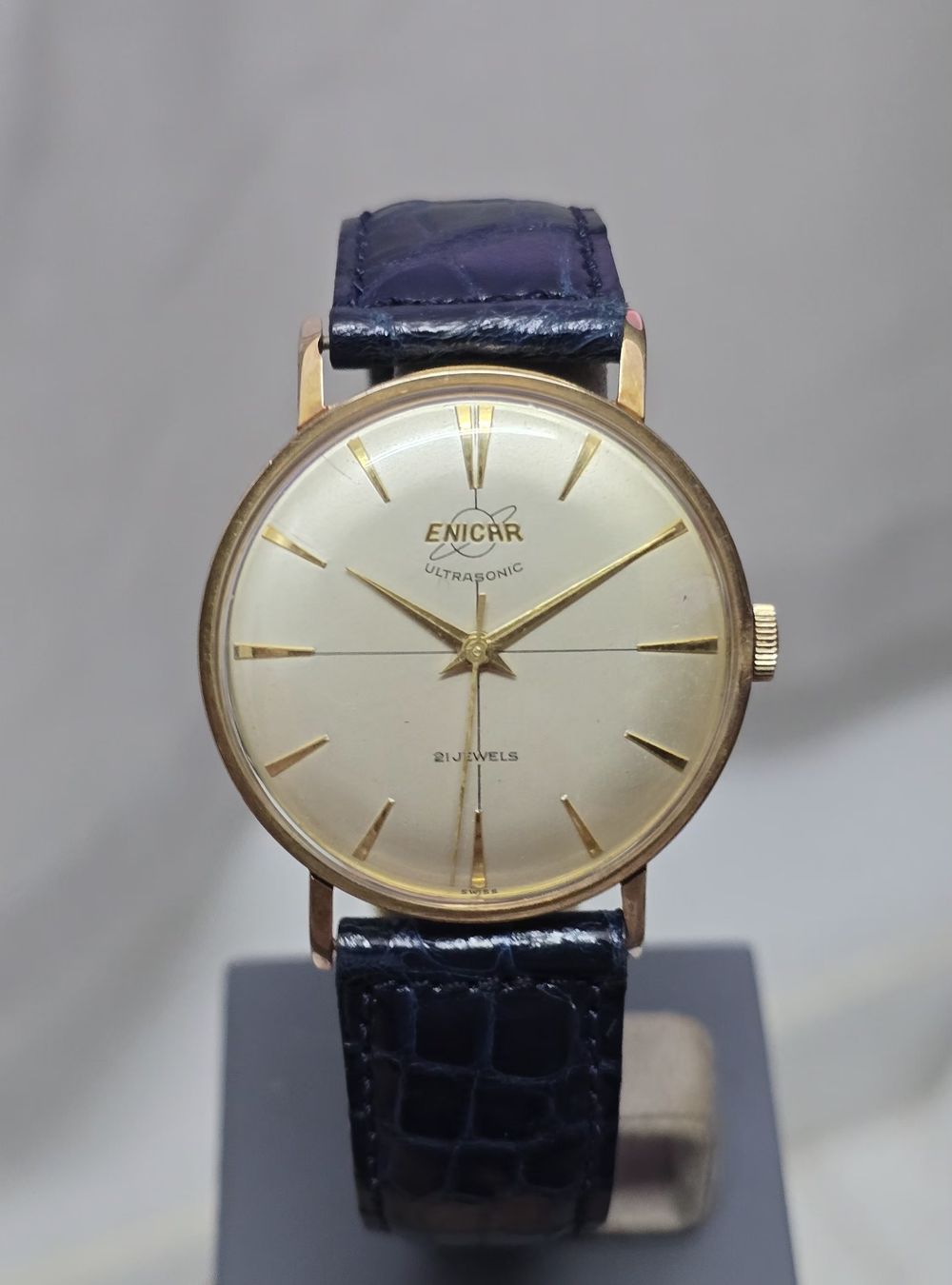 Enicar Montres: Enicar Ultrasonic Hand-wind 35,1mm – D'occasion à Minusio par AGSuhren