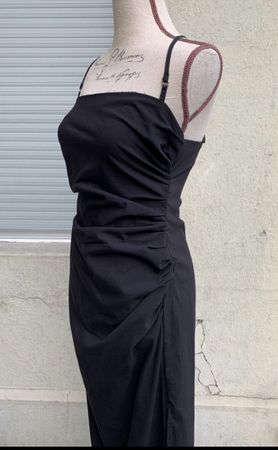 Superbe robe noire plissée MEXX bretelles en X stretch t.M