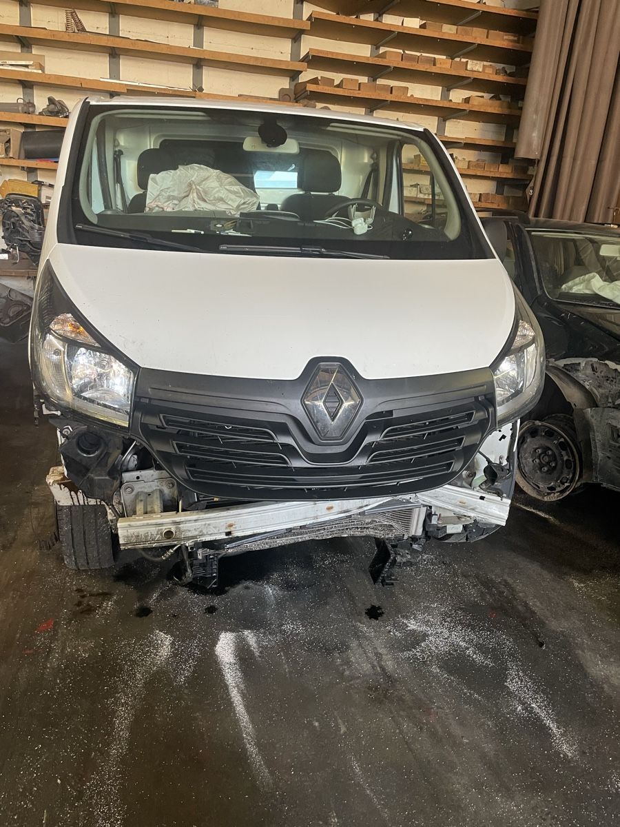 Renault Veicoli commerciali: Unfallwagen Renault Traffic, Diesel  – Difettoso da Zürich venduto da Touch_and_Touch