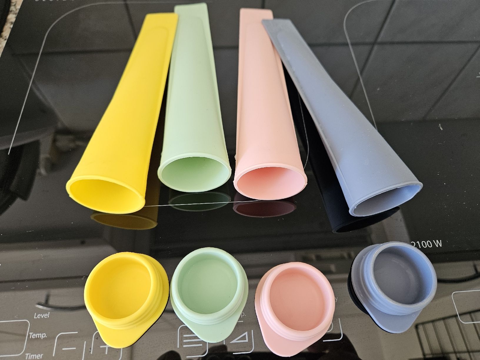Contenitori & Simili: 4 Silikon-Eisformen am Stiel, wiederverwendbar! – Usato da Cham venduto da Fischli84 1