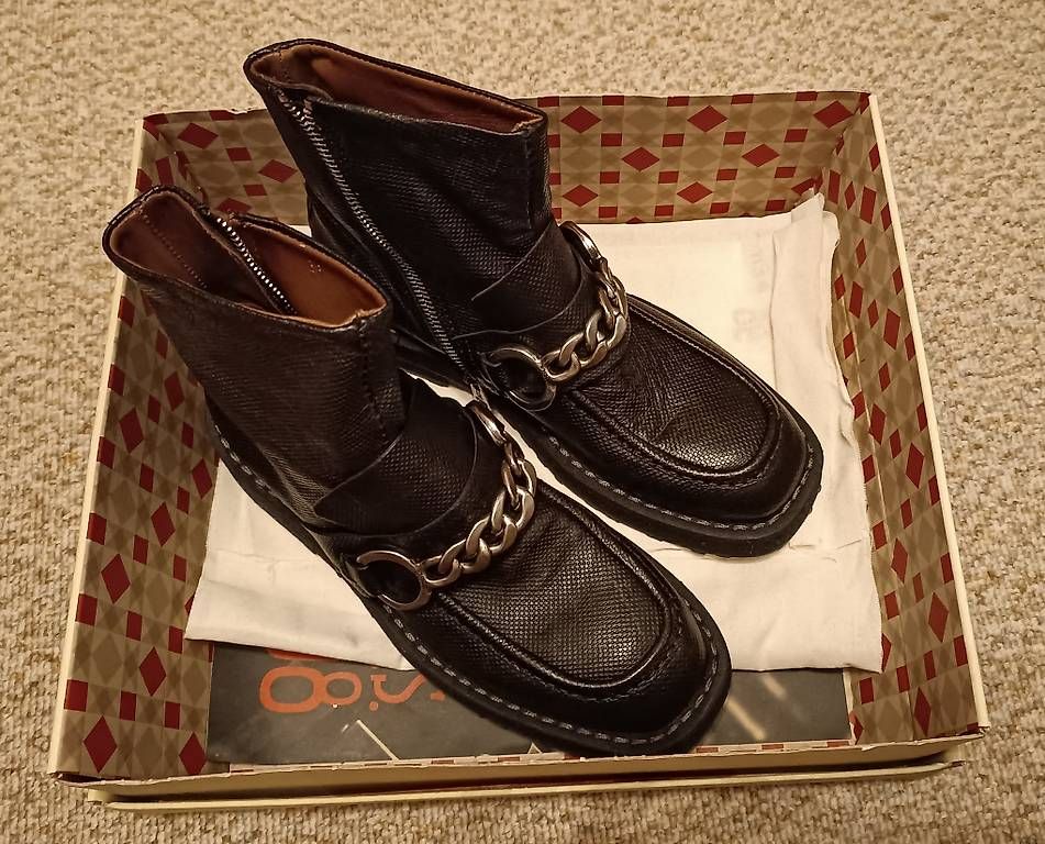 Scarpe da donna: A.S. 98 Stiefeletten – Usato da Roggwil TG venduto da sunbug 1