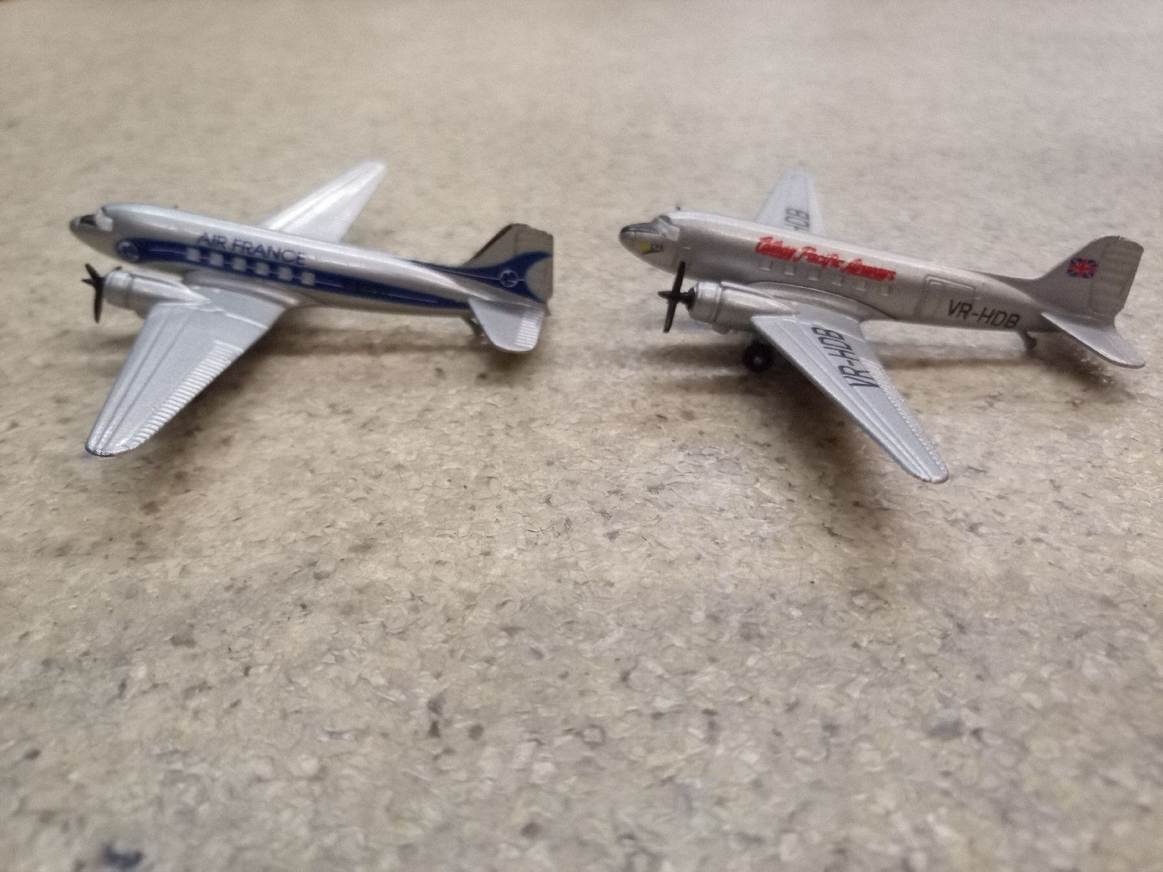 Kit di modellismo & Modellini statici: 2 Flugzeugmodelle Schabak – Usato da Reiden venduto da Zofi-Brocki 2