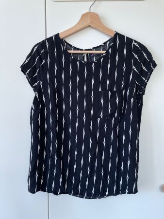 even&odd Viskose-Bluse / Shirt Gr. S – Schwarz mit Print