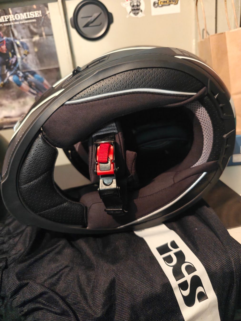 Helme & Visiere: IXS HX 215 CLOUD Integralhelm XL – Gebraucht aus Altdorf UR von pike71 5