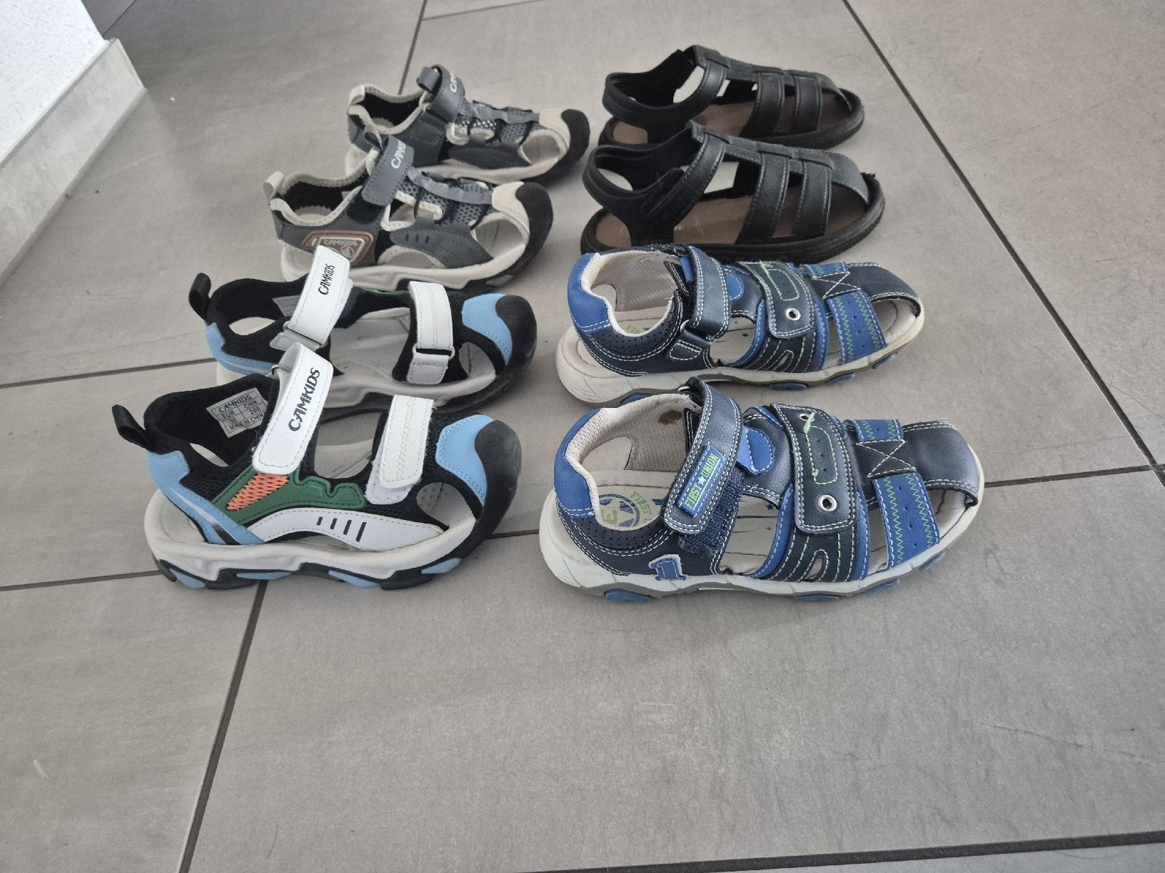 Chaussures garçon: Kindersandalen set Größe 30  – D'occasion à Wohlen AG par rubenmalaga 1