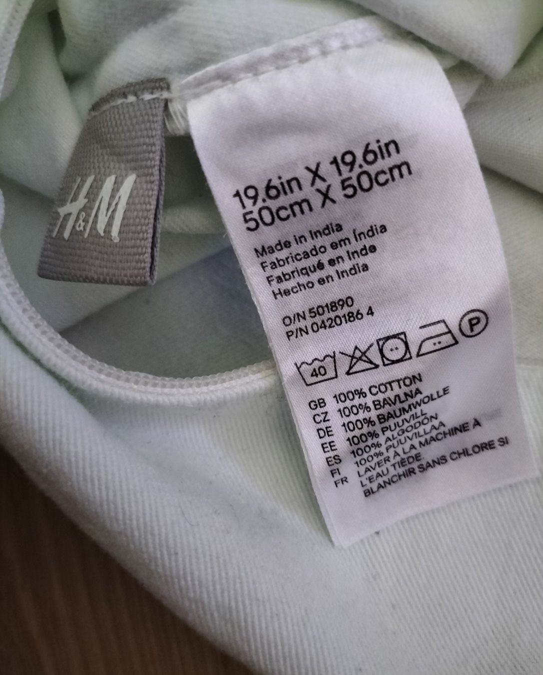 H&M Cuscini: Kissenbezug – Nuovo (secondo la descrizione) da Urswil venduto da fab_ydv7 2