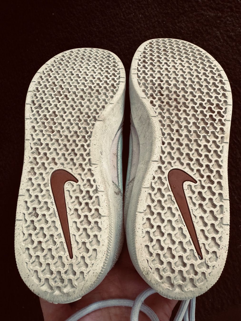 Nike Chaussures hommes: Nike Wildleder Sneaker Pastell – D'occasion à Heiden par Skaufkauf 1