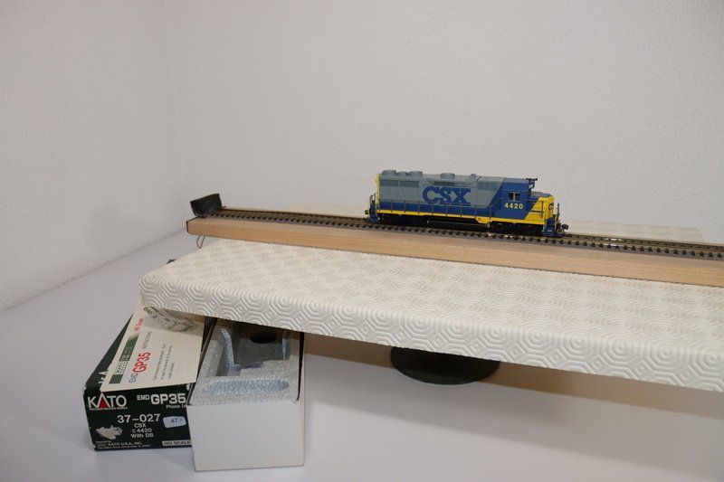 Kato Modelleisenbahnen: Kato US Lok ( 531 ) – Gebraucht aus Kerzers von Winu64