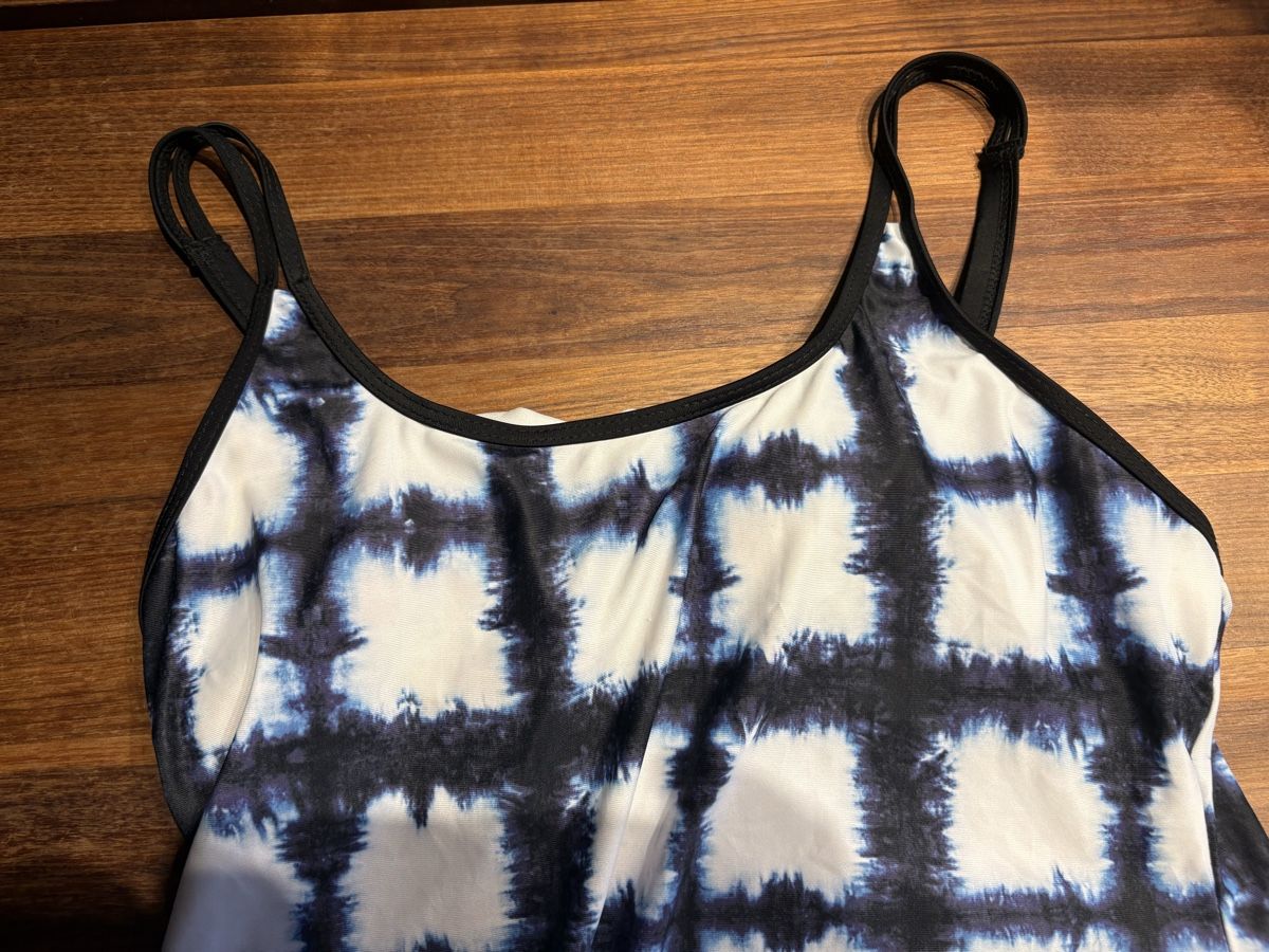 Costumi da bagno & Bikini: Damen Badeoberteil mit Karo-Muster Gr. XL – Usato da Beromünster venduto da msklef 2