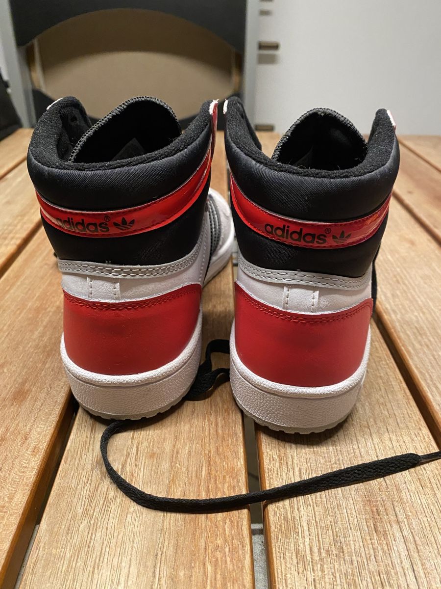 Adidas Scarpe da donna: Adidas Schuhe Grösse 41 1/3 – Nuovo e nell'imballaggio originale da Oberrieden venduto da sumbus 1
