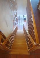 Treppe- Holz, Eiche massiv, mit Geländer, von EG ins UG