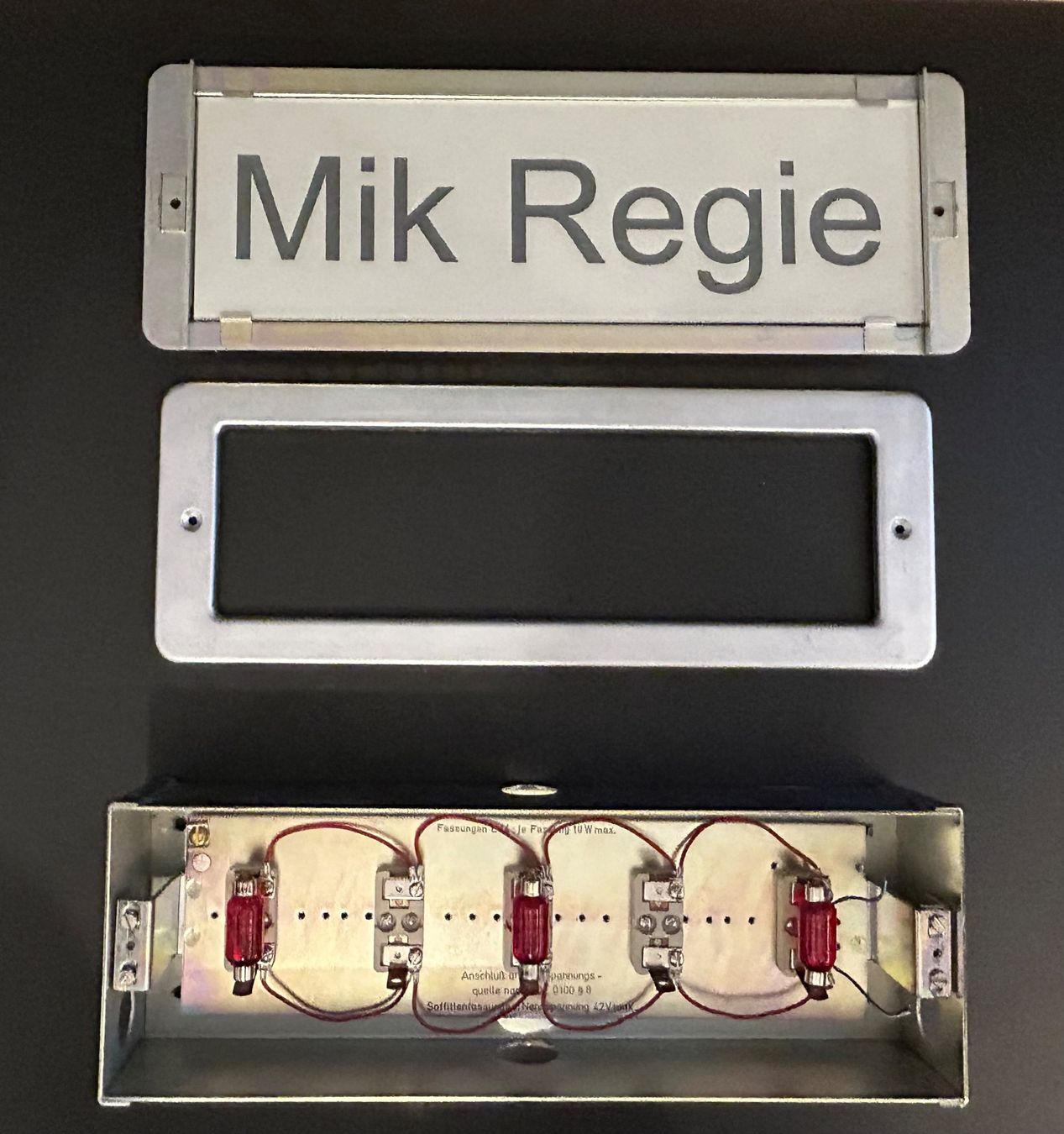 Lampen: 2x Mik Studio/Regie Rotlichtleuchten zum einbauen – Gebraucht aus Zürich von LuZ_8005 1
