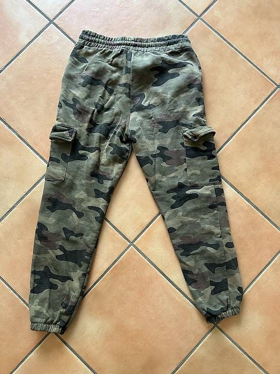 Hosen: Damen Cargo Trainerhose – Gebraucht aus Hitzkirch von mar_6xlt 1