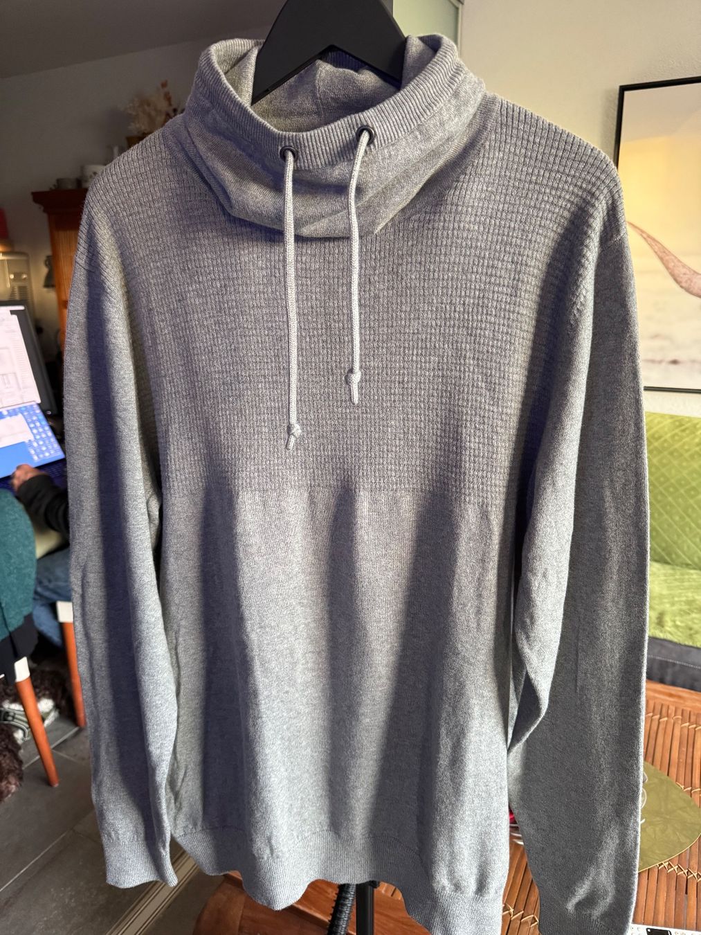 Pullover & Sweatshirts: EDC Pull Homme Col Montant – Neu und originalverpackt aus Vuisternens-Romont von gol_xp6p 1