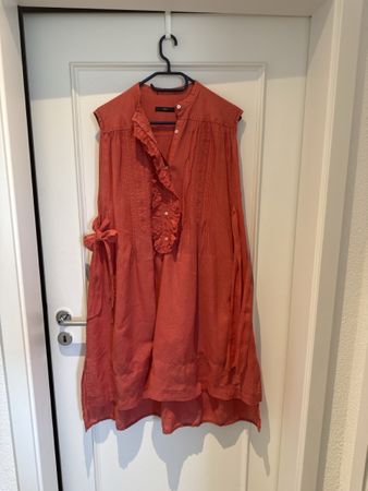 HIGH USE Kleid Koralle Grösse 34 ohne Ärmel mit Rüschen